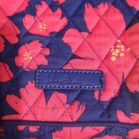 Make an offer. Vera Bradley Art Poppies Shoulder bag - Picture 11 of 12